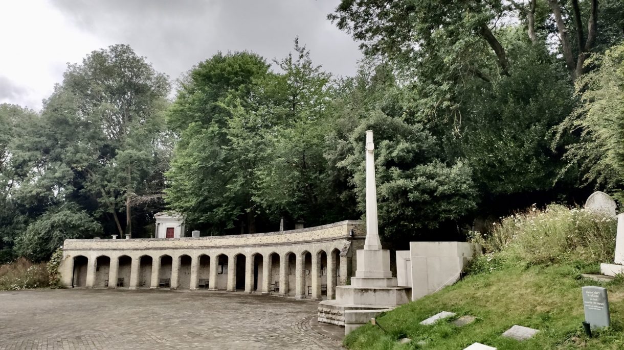 highgate cemetery night tour